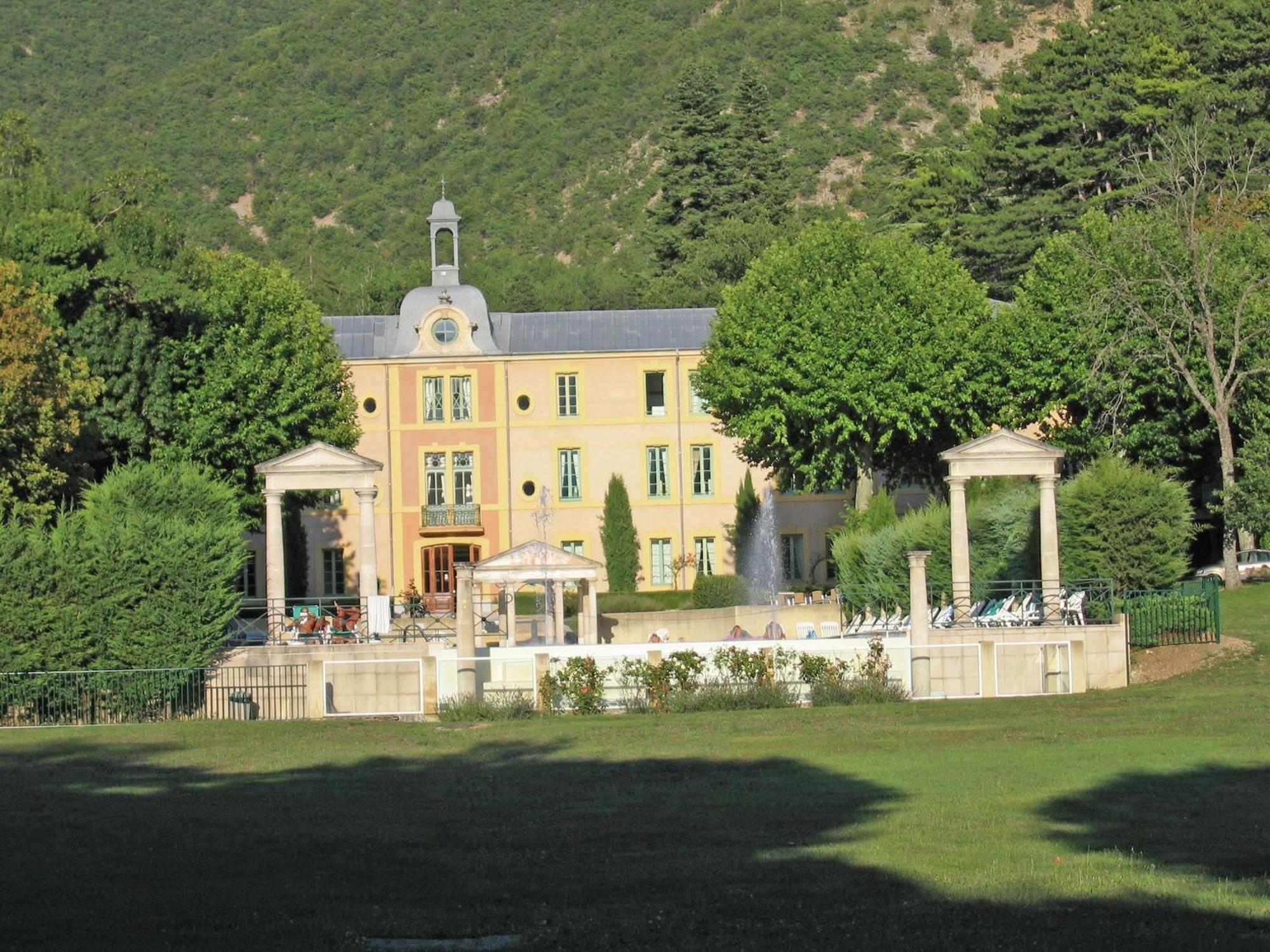 Cozy Apartment With Swimming Pool Terrace Garden Parking Montbrun-les-Bains Exteriér fotografie
