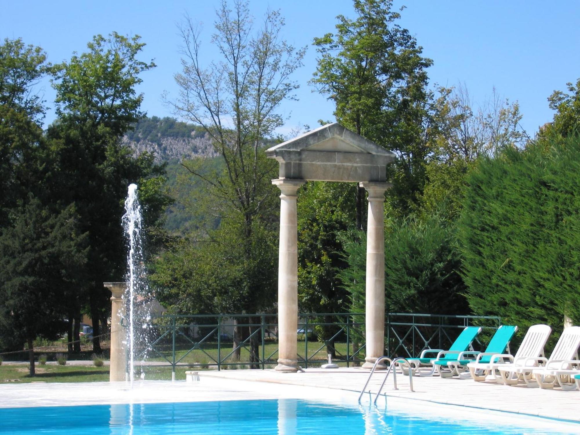 Cozy Apartment With Swimming Pool Terrace Garden Parking Montbrun-les-Bains Exteriér fotografie